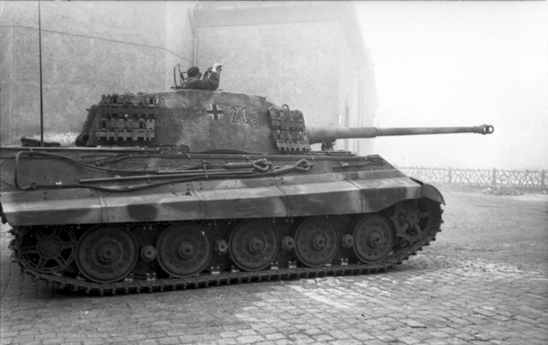 Tiger II - © Wikipedia